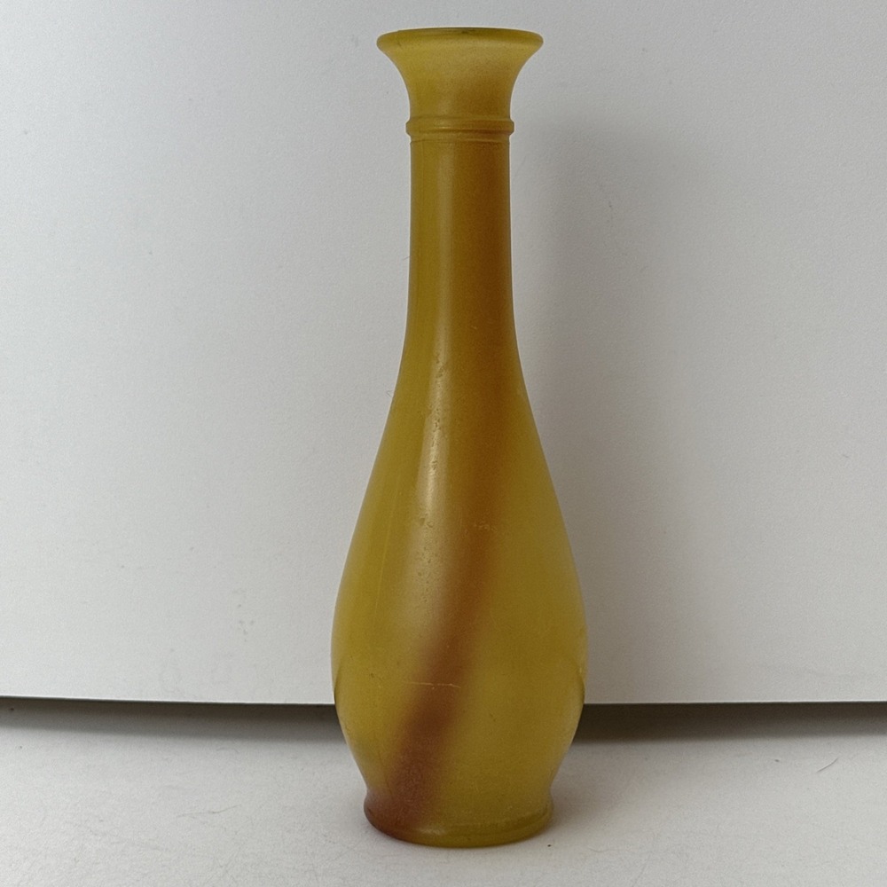 Vintage Hazel Atlas 7.5" Tall Yellow with Brown Amber Swirls Bud Vase 8-k-252